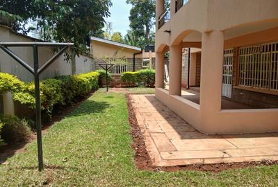 4 Bed Villa with En Suite in Rosslyn - 2