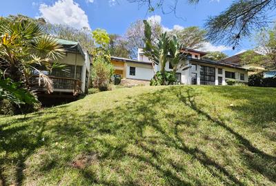 4 Bed House with En Suite in Nyari