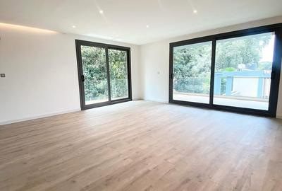 5 Bed Townhouse with En Suite at Lavington - 3