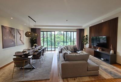3 Bed Apartment with En Suite in Riverside