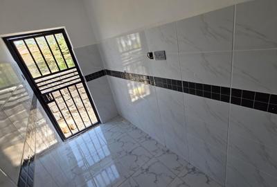 4 Bed House with En Suite in Kitengela - 2