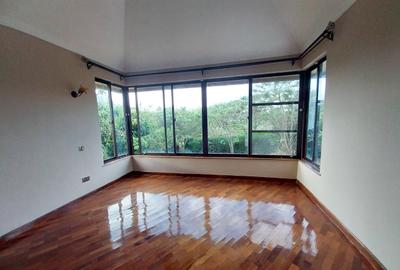4 Bed Townhouse with Swimming Pool at Ridgeways