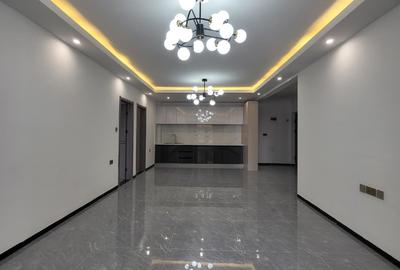 2 Bed Apartment with En Suite at Othaya Road