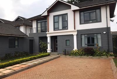 4 Bed House with En Suite in Runda