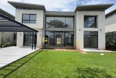 5 Bed Townhouse with En Suite in Runda - 2