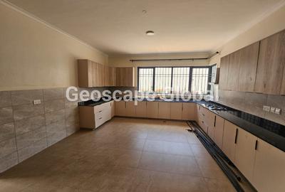 5 Bed House with En Suite in Loresho