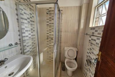 4 Bed House with En Suite in Nyari - 3