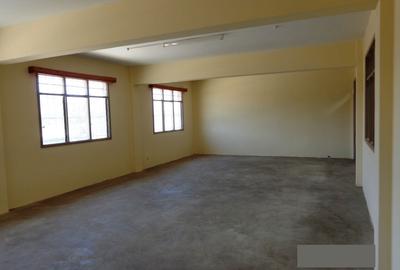 10,000 ft² Warehouse with Parking in Mombasa Road