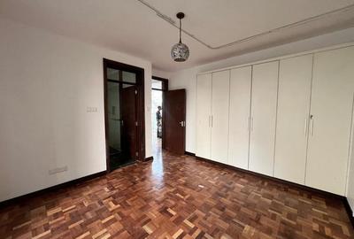 5 Bed Townhouse with En Suite in Lavington