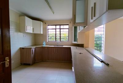 4 Bed Townhouse with En Suite in Kiambu Road