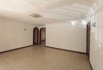 2 Bed Apartment with En Suite at Brookside Estate Westlands Nairobi - 4