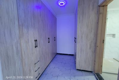 4 Bed House with En Suite at Kenyatta Road - 4