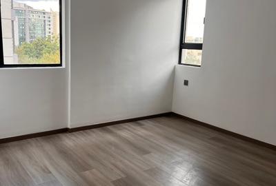 1 Bed Apartment with Gym in Kilimani - 4