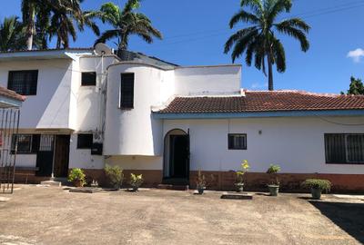 4 Bed House in Nyali Area