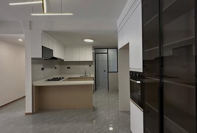 3 Bed Apartment with En Suite at Riverside Drive - 3