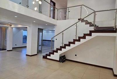 5 Bed Apartment with En Suite at Parklands