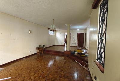 4 Bed Townhouse with En Suite at Valley Arcade - 3