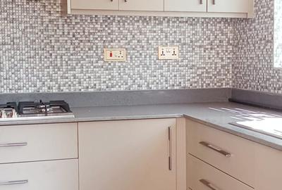 4 Bed Villa with En Suite in Kitisuru - 3