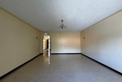 4 Bed Townhouse with En Suite in Brookside - 2