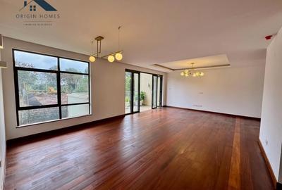 4 Bed Apartment with En Suite at Rosslyn
