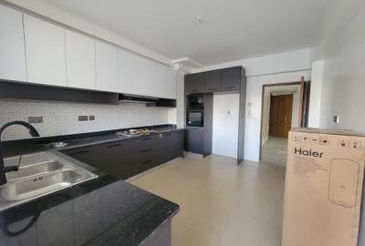 Serviced 5 Bed Apartment with En Suite at 3Rd Avenue - 3