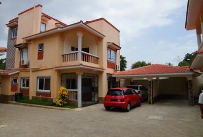 5 Bed House in Nyali Area