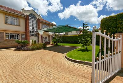 4 Bed Townhouse with En Suite in Kiambu Road - 2