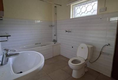 4 Bed House in Kyuna - 4