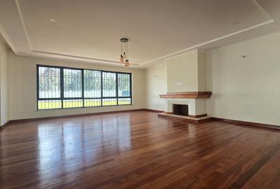 5 Bed House with En Suite in Loresho