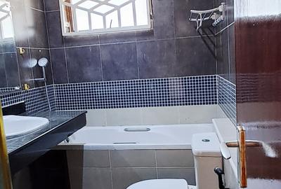 3 Bed Apartment with En Suite in Nyali Area - 4