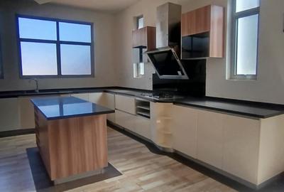 5 Bed House with En Suite in Karen - 2