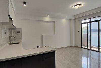 1 Bed Apartment with Gym in Valley Arcade - 2