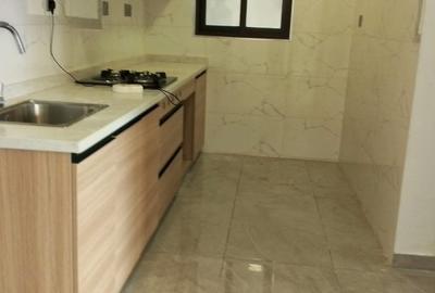 3 Bed Apartment with En Suite in Riverside - 2