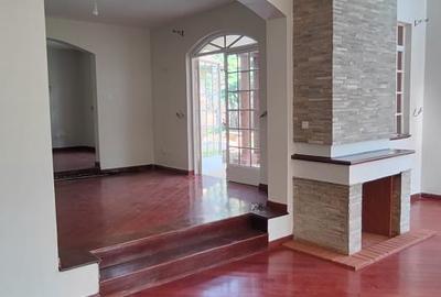 4 Bed Villa with En Suite in Karen