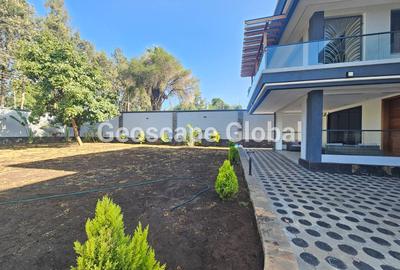5 Bed House with En Suite in Runda