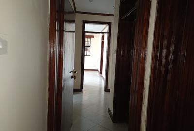 3 Bed Apartment with En Suite in Kilimani - 4