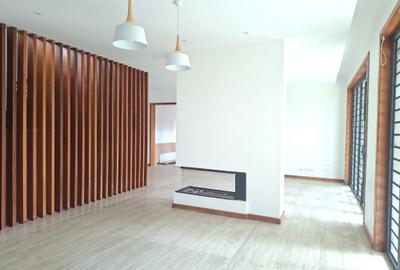 3 Bed Villa with En Suite at Off Redhill Road - 3