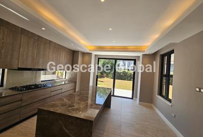 4 Bed House with En Suite in Runda - 3