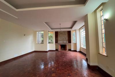 5 Bed Townhouse with En Suite in Kitisuru - 2