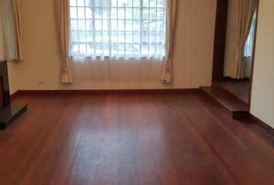 5 Bed Townhouse with En Suite at Lavington Road - 4