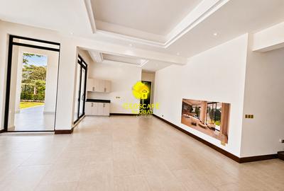 5 Bed Villa with En Suite in Spring Valley - 4