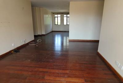 3 Bed Apartment with En Suite in Kilimani - 4