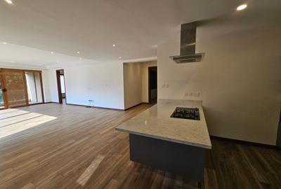 3 Bed Apartment with En Suite in Westlands Area - 4