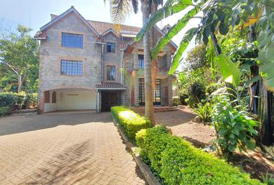 5 Bed Villa with En Suite in Lavington - 4