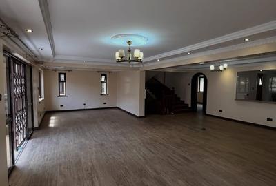 5 Bed Townhouse with En Suite at Kanjata Road - 2