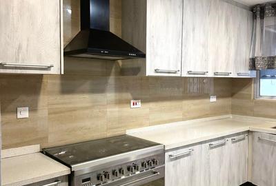 4 Bed Apartment with En Suite in Kilimani - 4