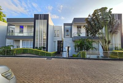 4 Bed Townhouse with En Suite in Spring Valley