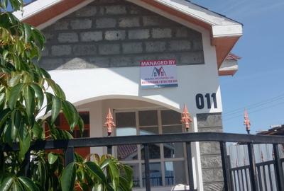 3 Bed House with En Suite at Malaa Town - 3