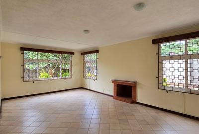 4 Bed Townhouse with En Suite in Lavington - 4