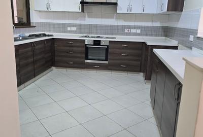 4 Bed Apartment with En Suite at Mpaka Road - 2